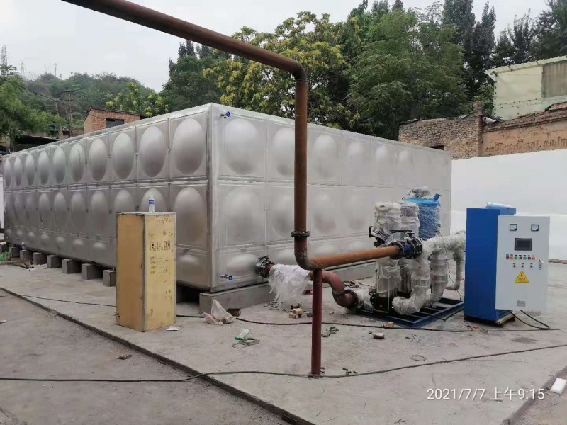 200立方不銹鋼保溫水箱，加不銹鋼凈水設備